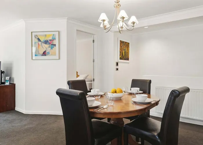 Toru - Amazing Near The Lakefront With King Bed *